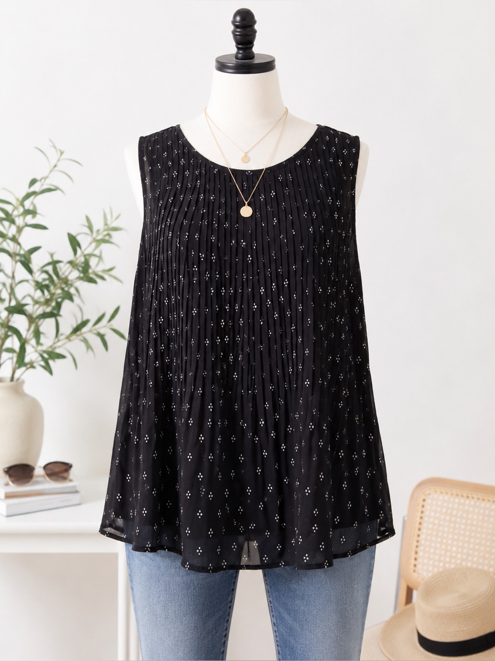 Ava & Viv 2X Black Pleated Sleeveless Blouse White Dot Print Plus Size